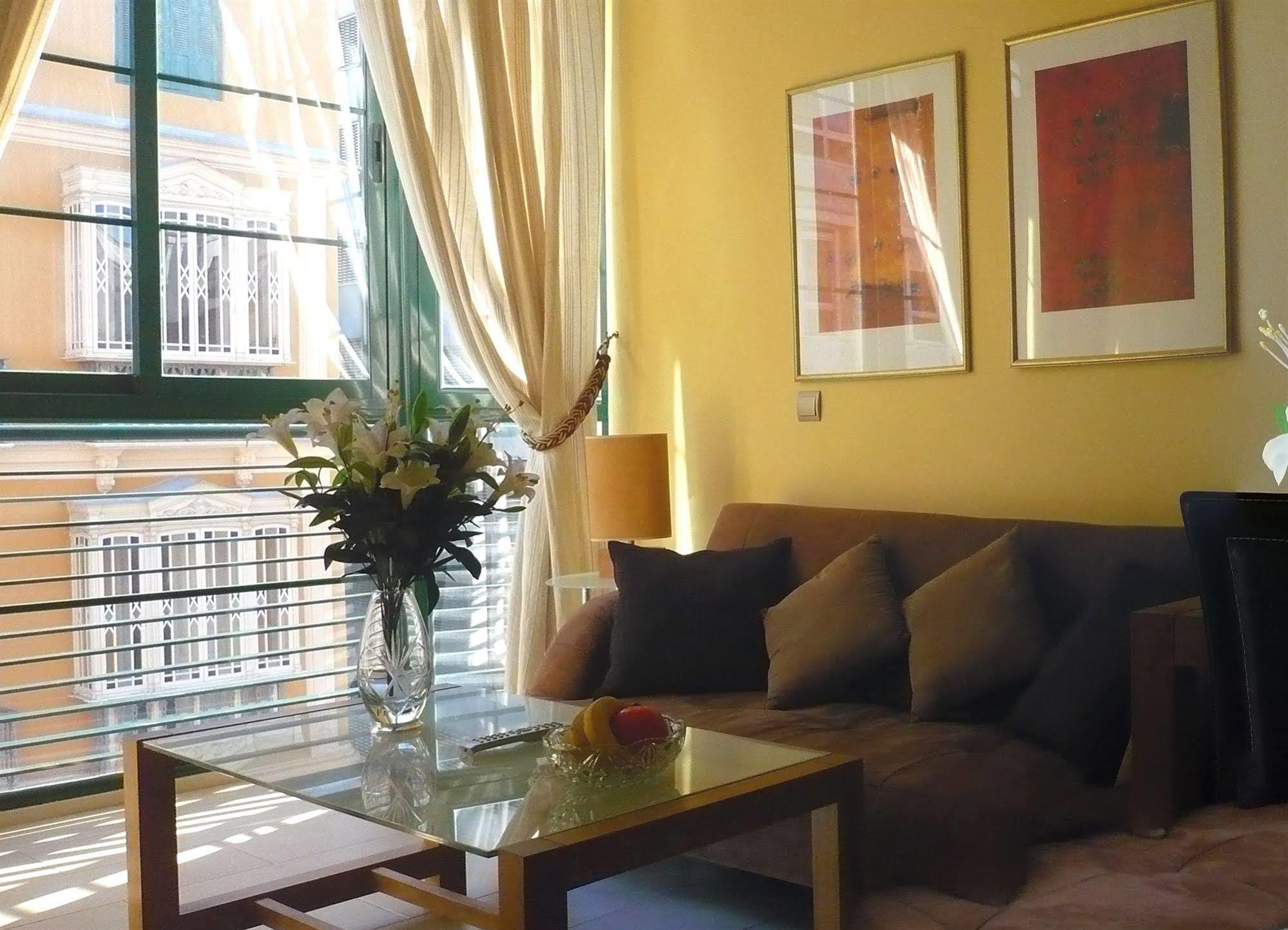 Apartamentos Suites Oficentro Màlaga Exteriér fotografie